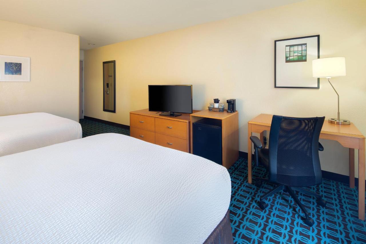 Fairfield Inn & Suites Indianapolis Airport Exteriör bild