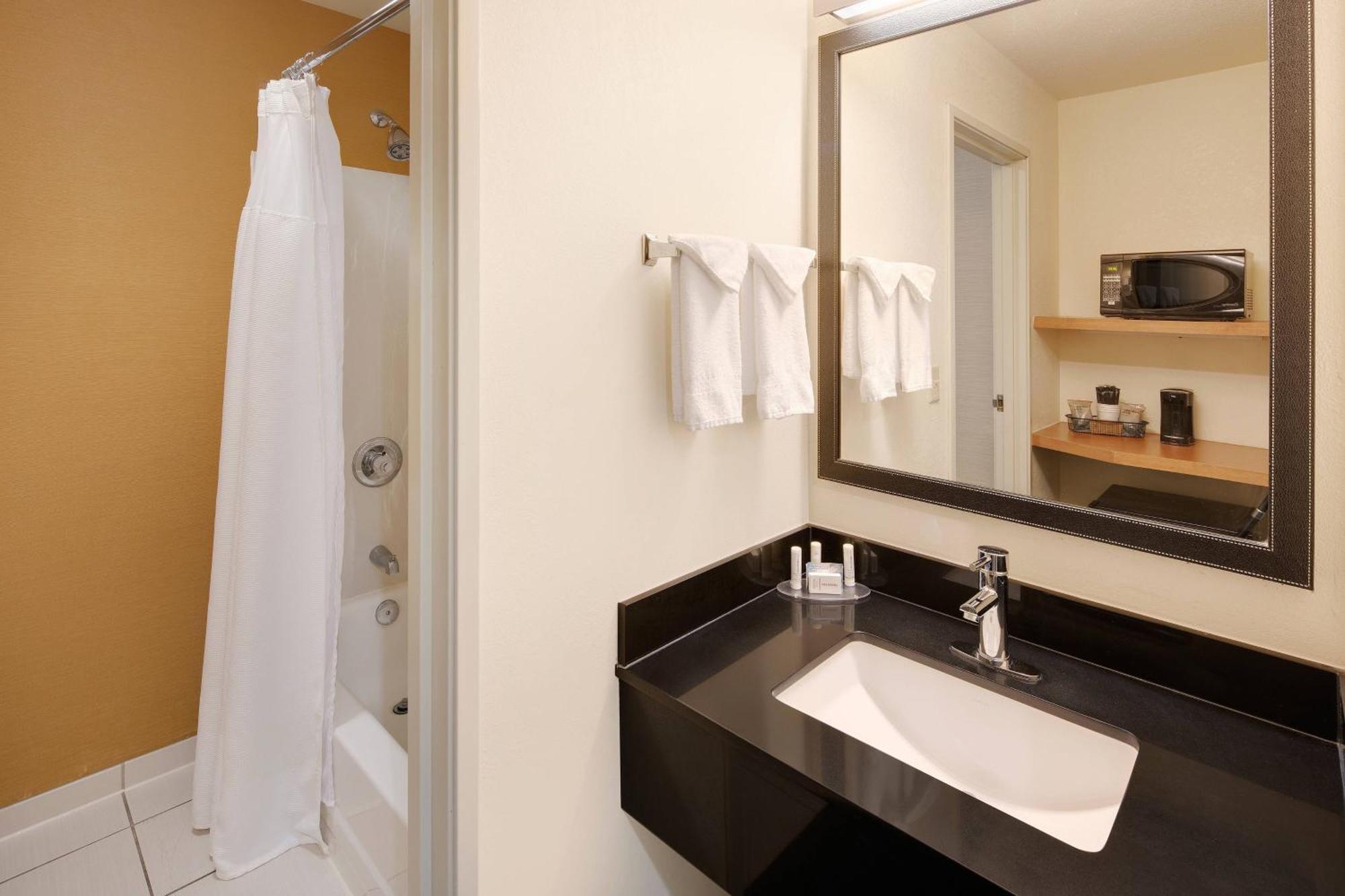 Fairfield Inn & Suites Indianapolis Airport Exteriör bild