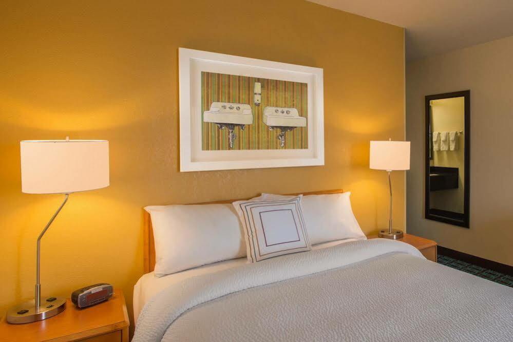 Fairfield Inn & Suites Indianapolis Airport Exteriör bild